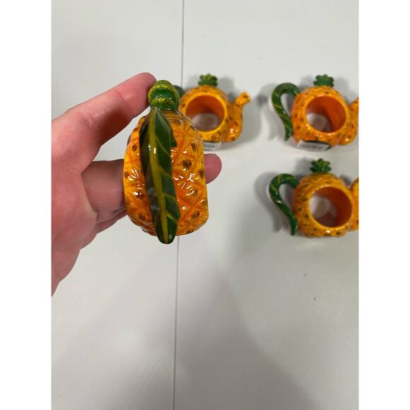 Set of 4 Wooden Pineapple Fruit Napkin Holders - Picture 6 of 8